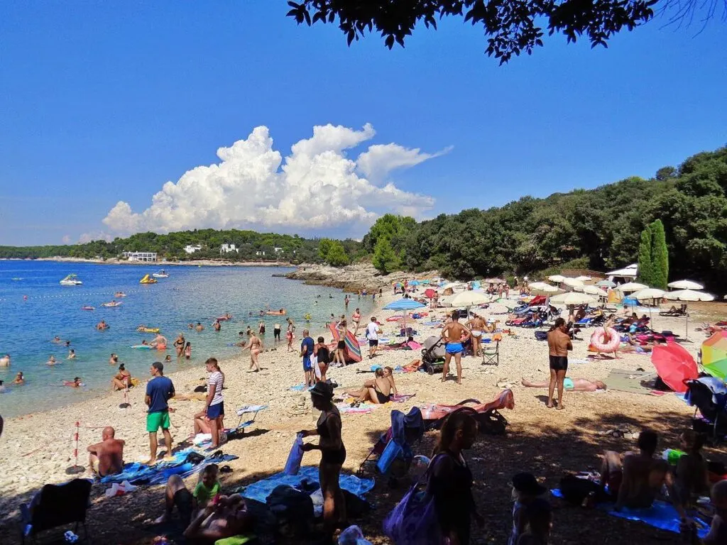 Ambrela Beach