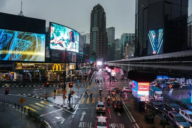 Bukit Bintang crossing at night