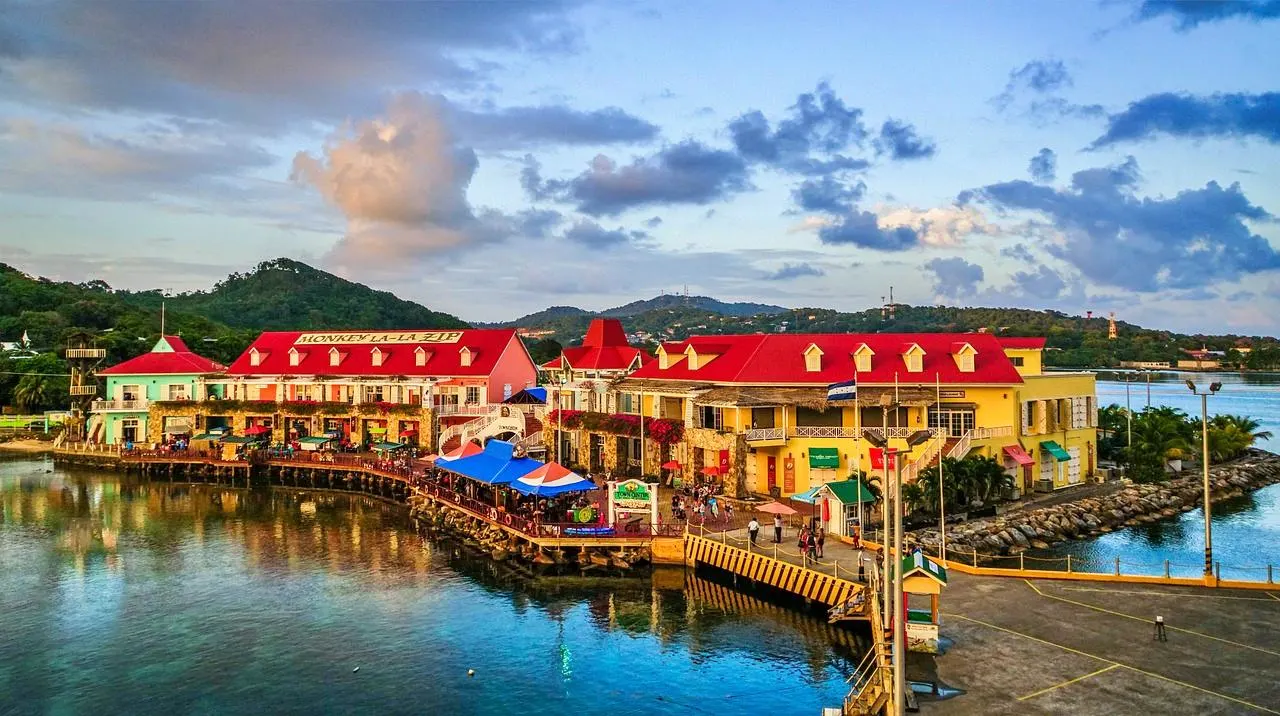 Port of Roat&aacute;n, Honduras