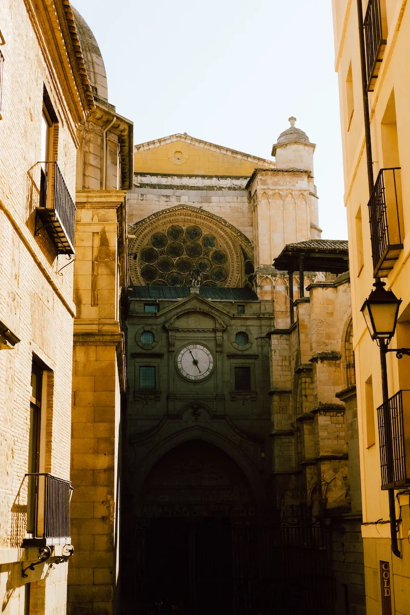 toledo spain cathedral outside facade