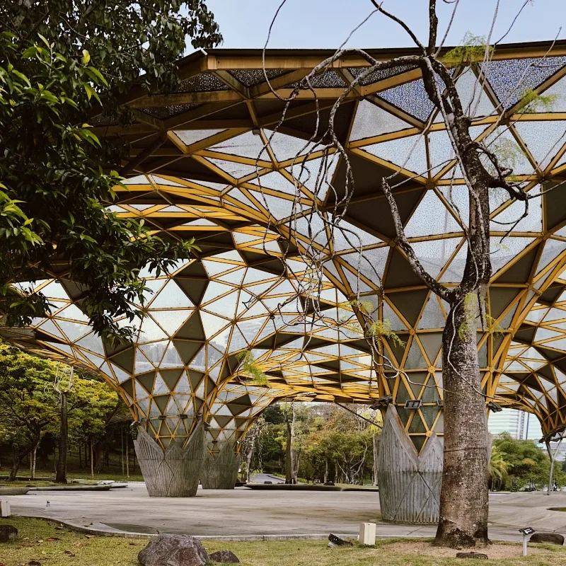 Perdana lake gardens Kuala Lumpur by Yana Marudova Unsplash