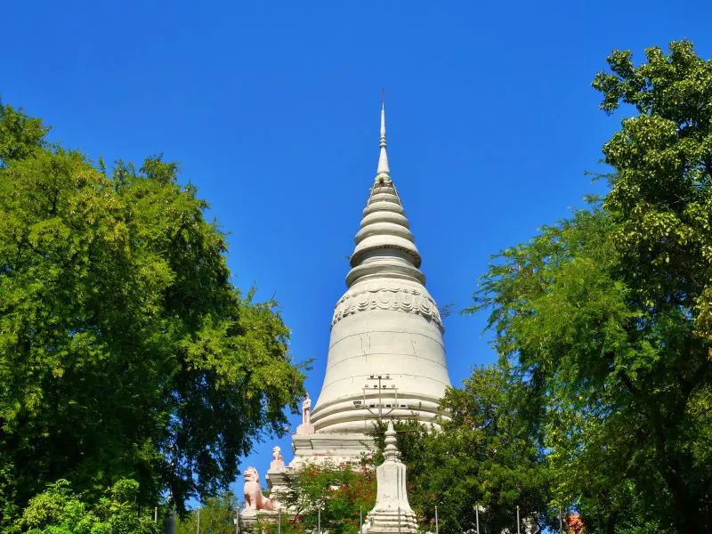 Wat Phnom Temple Phnom Penh, Cambodia