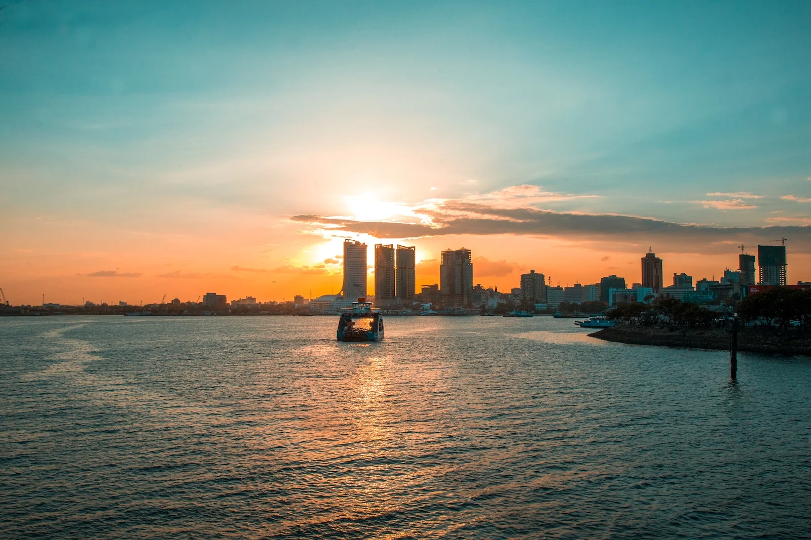 dar es salaam tanzania skyline