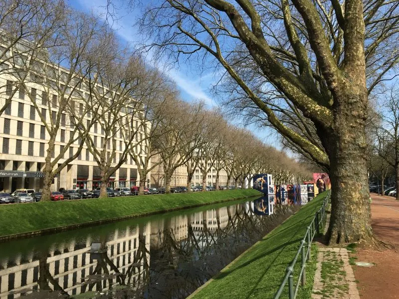 K&ouml;nigsallee Dusseldorf, Germany