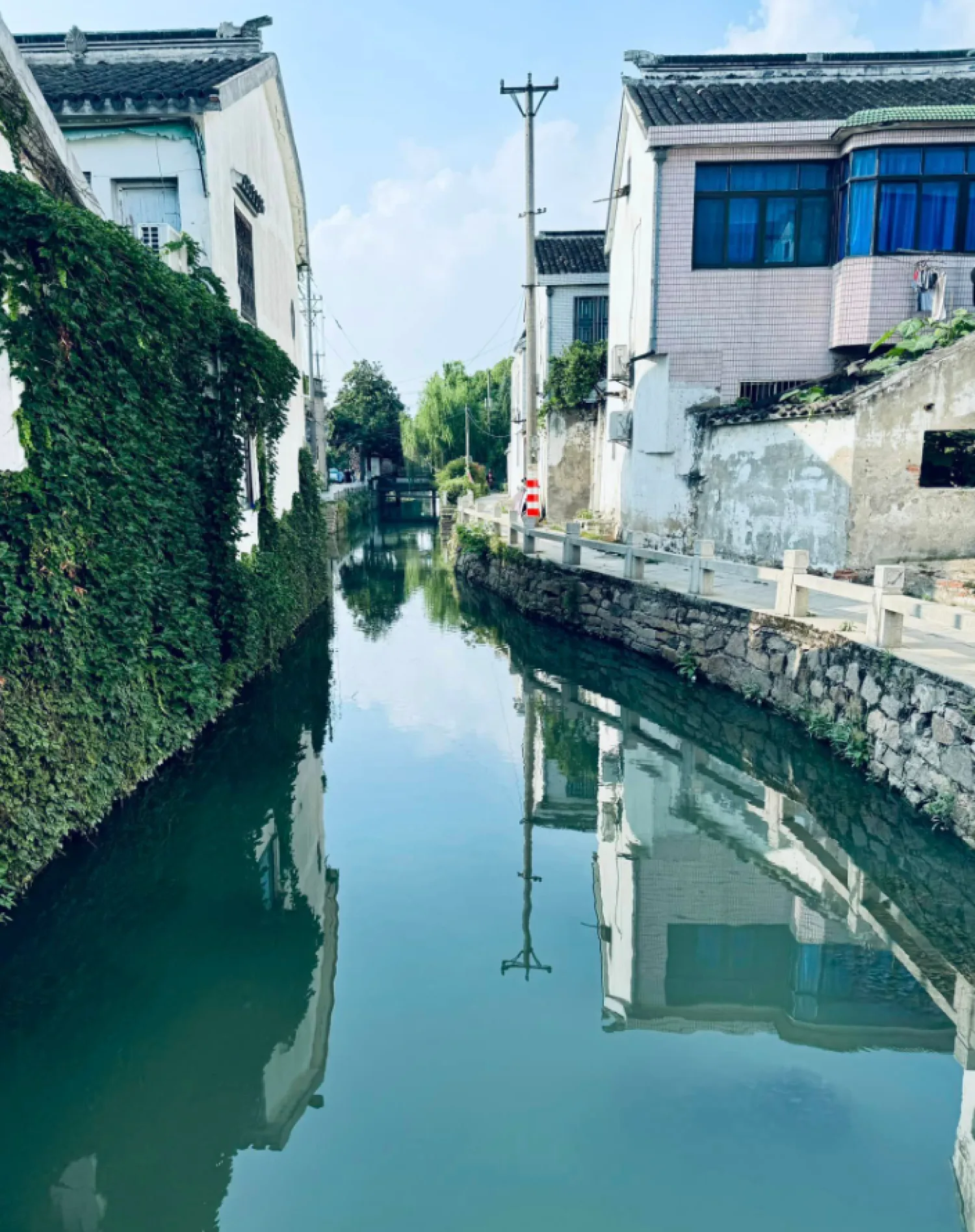 Mudu Ancient Town Suzhou, China houses near water