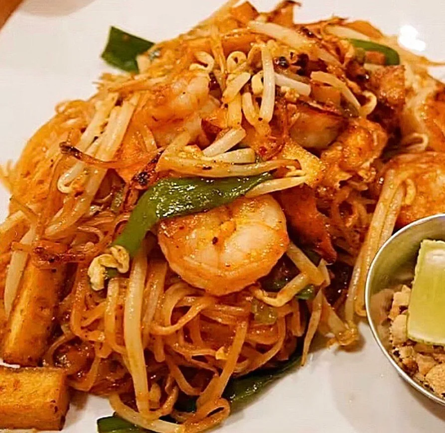 Thai Sep Montreal noudles and sauce