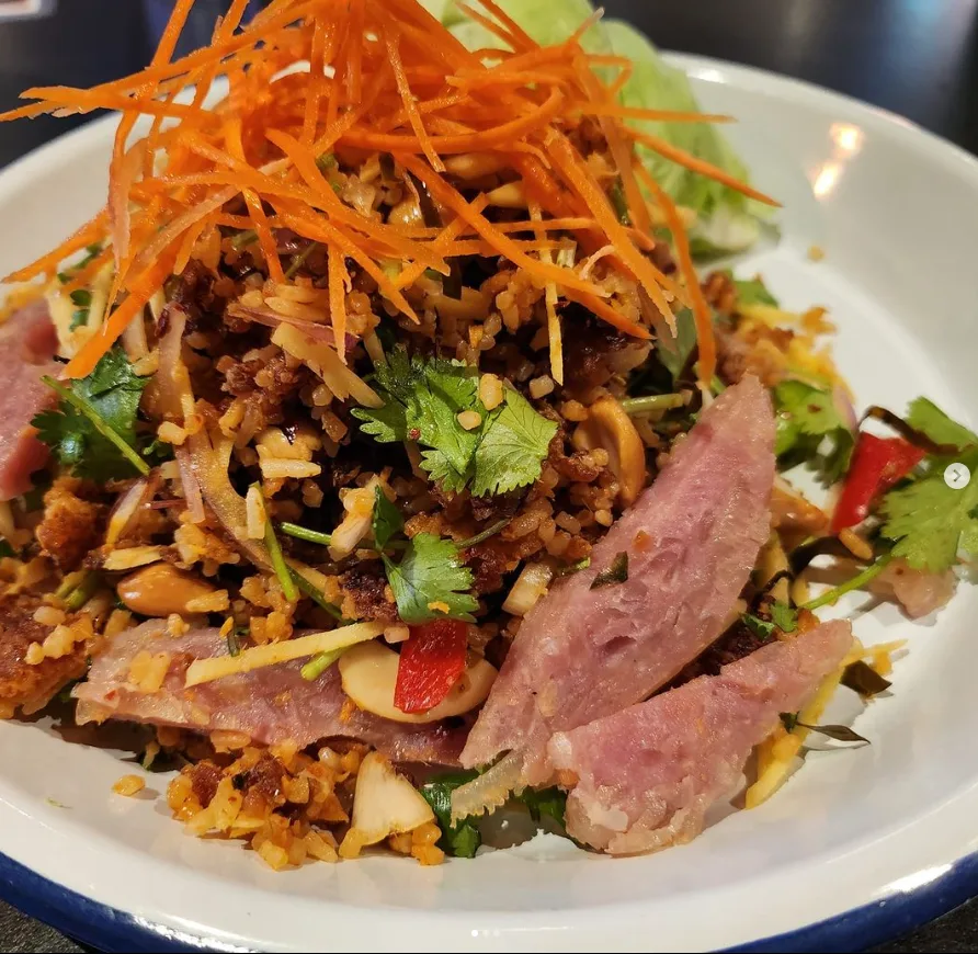 Khao Thai Montreal vegetables and meat