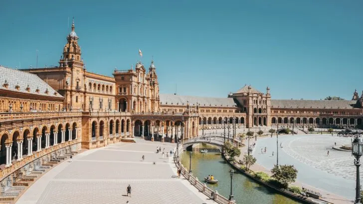 best things to do sevilla spain plaza de espana the go guy