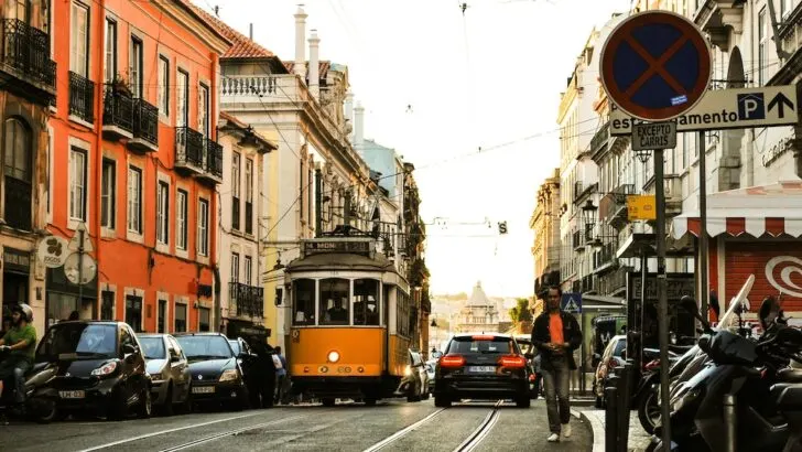 lisbon protugal best 30 things to do the go guy