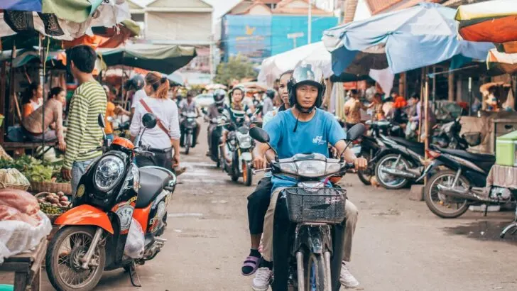 cambodia phnom penh budget travel the go guy