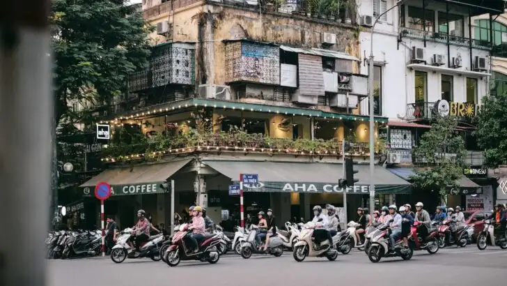 10 Sneaky Tourist Scams In Hanoi, Vietnam (And How To Outsmart Them)